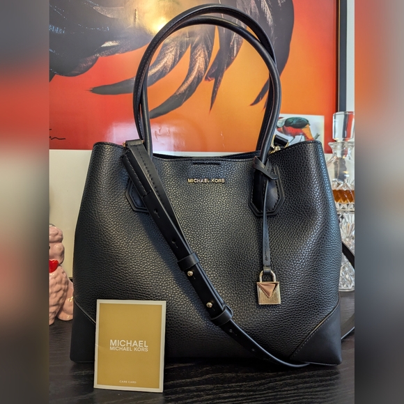 Low staet - Michael Kors - Black Small Tote with Crossbody Strap - EUC - Picture 2 of 10